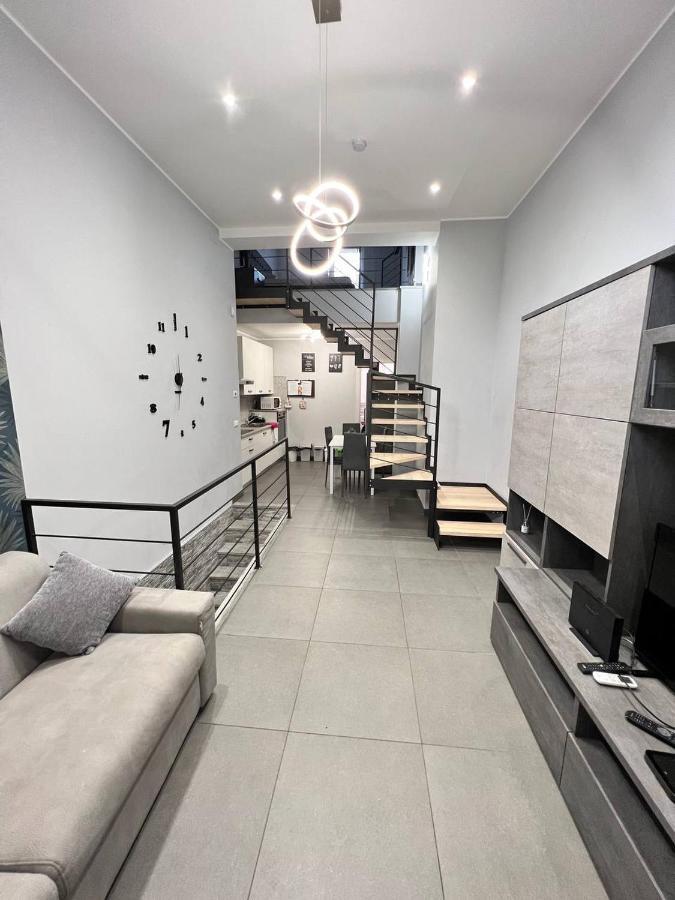 콜레뇨 Modern Loft Center Of Turin + Jacuzzi 30M Metro 아파트 외부 사진