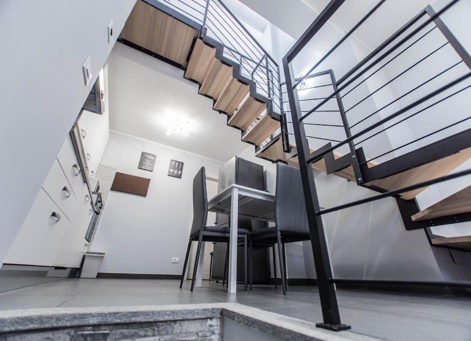 콜레뇨 Modern Loft Center Of Turin + Jacuzzi 30M Metro 아파트 외부 사진
