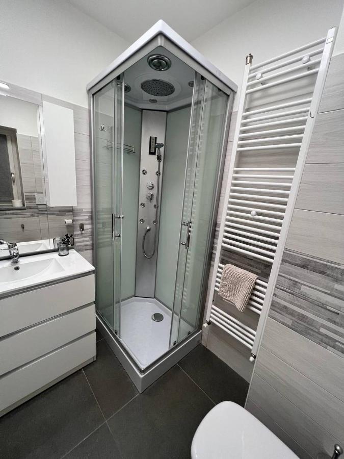 콜레뇨 Modern Loft Center Of Turin + Jacuzzi 30M Metro 아파트 외부 사진