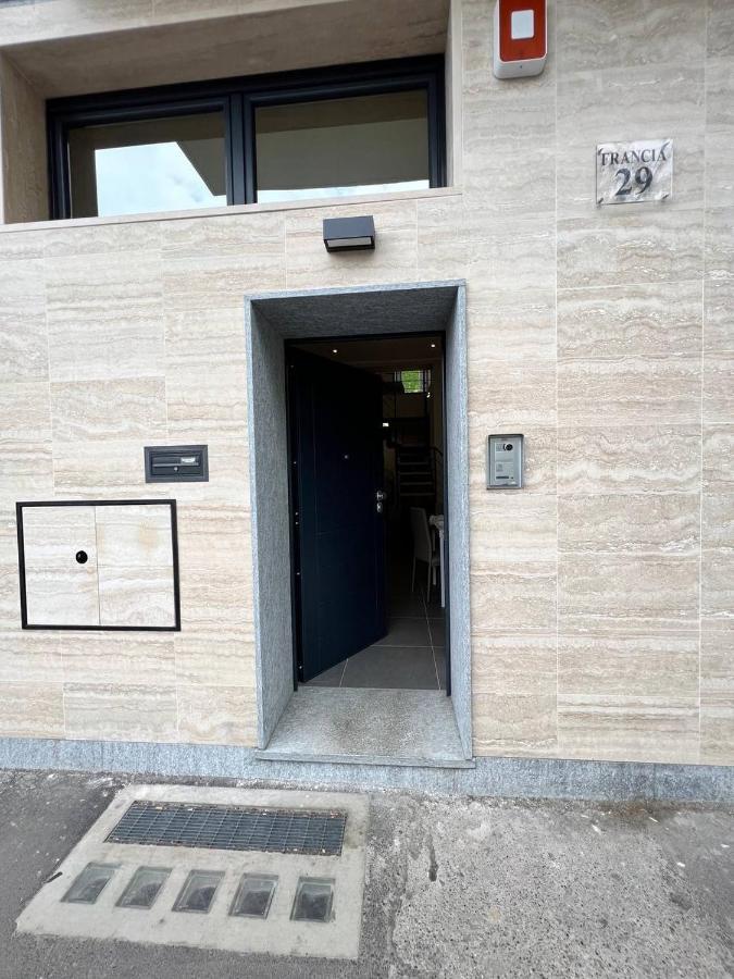 콜레뇨 Modern Loft Center Of Turin + Jacuzzi 30M Metro 아파트 외부 사진